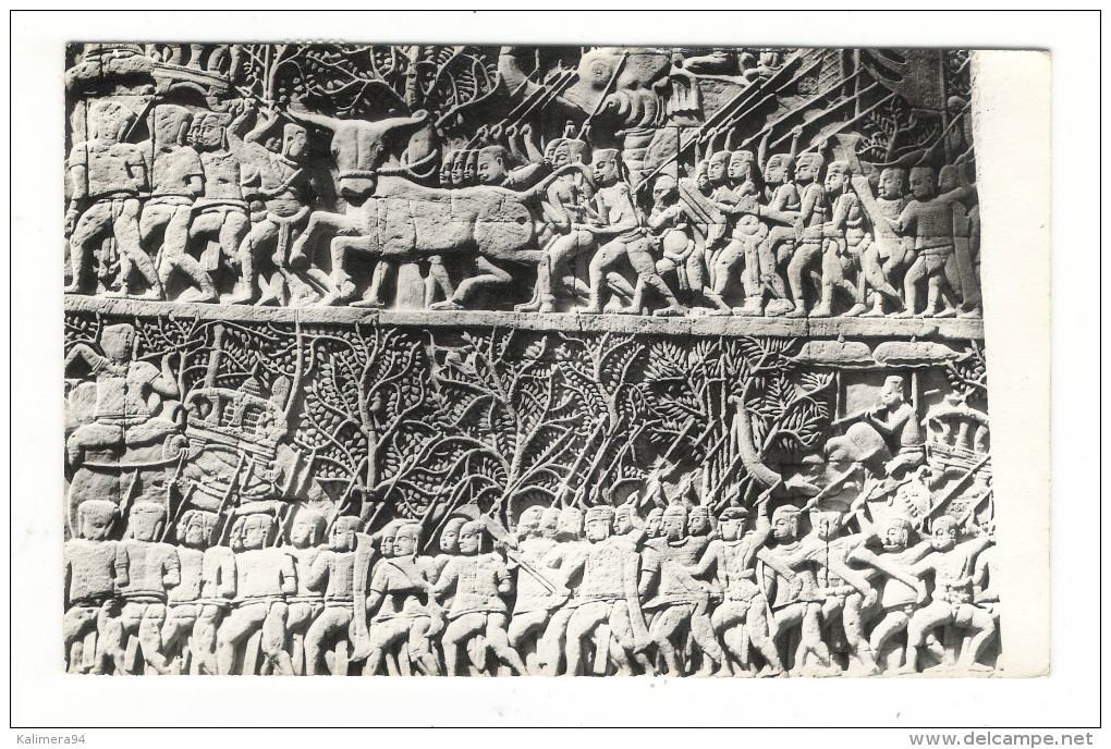 CAMBODGE  /  SIEMREAP  /  ANGKOR  /  LE  BAYON  ( Fin Du XIIème Siècle ) , BAS-RELIEF  /  BEAU  TIMBRE  ( 1967 ) - Cambodge