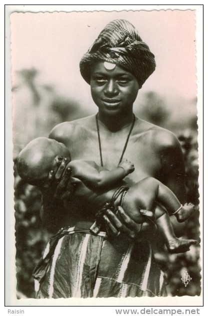 Afrique Tchad  Femme Et Enfant Foulbé N°16  TBE - Tschad