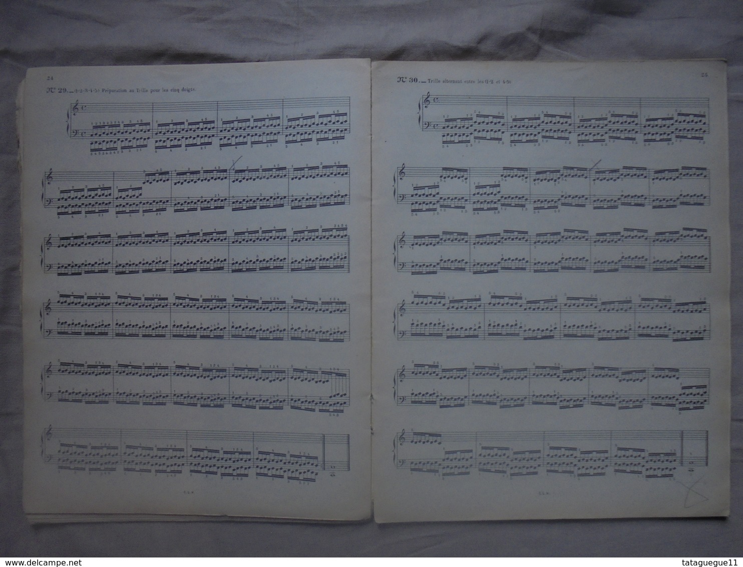 Ancien -  ​​​​​​​Livre De Partitions Le Pianiste Virtuose En 60 éxcercices Par C.L. HANON Copyright 1923 - Keyboard Instruments