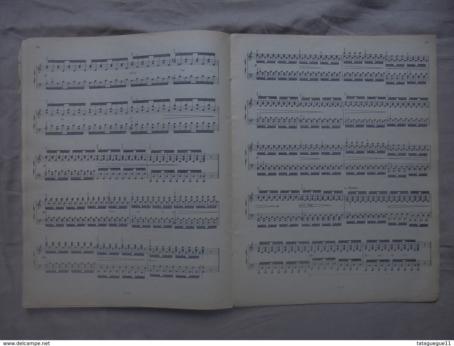 Ancien -  ​​​​​​​Livre de partitions Le Pianiste Virtuose en 60 éxcercices par C.L. HANON Copyright 1923