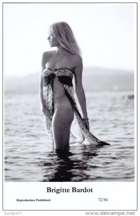 BRIGITTE BARDOT - Film Star Pin Up - Publisher Swiftsure Postcards 2000 - Artiesten