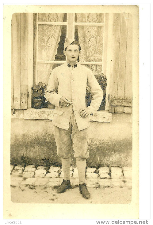 A Identifier. Cpa Photo D'un Jeune Soldat , Prise à Cour Cheverny Par J Mollinger. - A Identifier