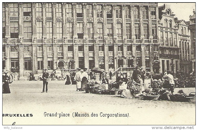 CPA - BRUSSEL - BRUXELLES - Grand'Place - Maison Des Corporations  // - Places, Squares