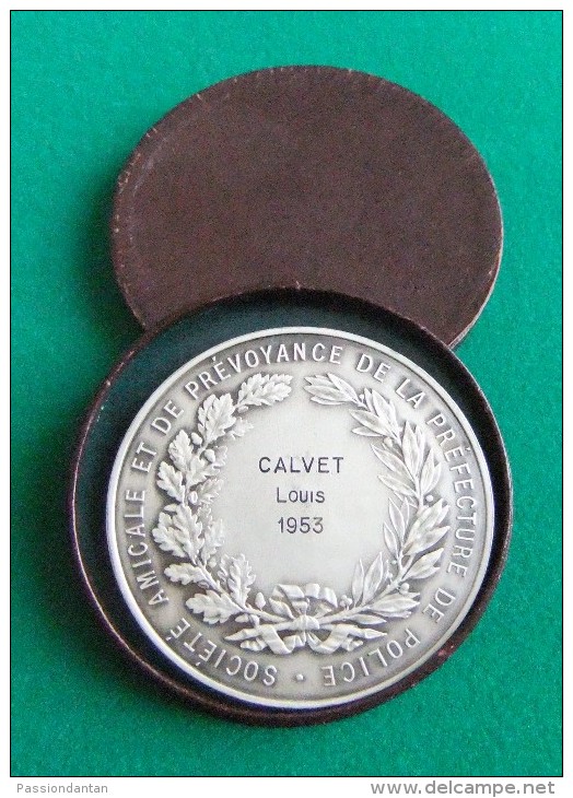 Médaille - Nominative - De La Société Amicale Et De Prévoyance De La Préfecture De Police - Firma's