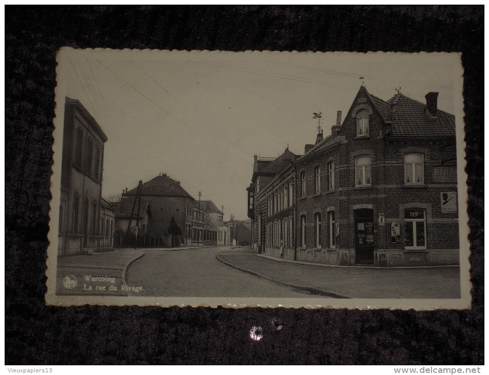 Cpa Belgique (Pecq) - WARCOING - La Rue Du Rivage - Devanture Pubs Negrita - Byrrh - Pecq