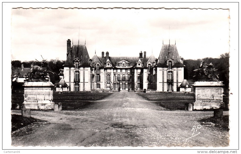 94 - Château De Gros-Bois (Grosbois) - La Façade Principale - Editeur: A.P N° 2004 - Chateau De Grosbois