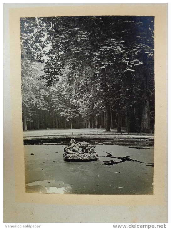 78 - VERSAILLES - RARE PHOTO ORIGINALE SUR CARTON EPAIS - BOSQUET DU PETIT TRIANON - Anciennes (Av. 1900)