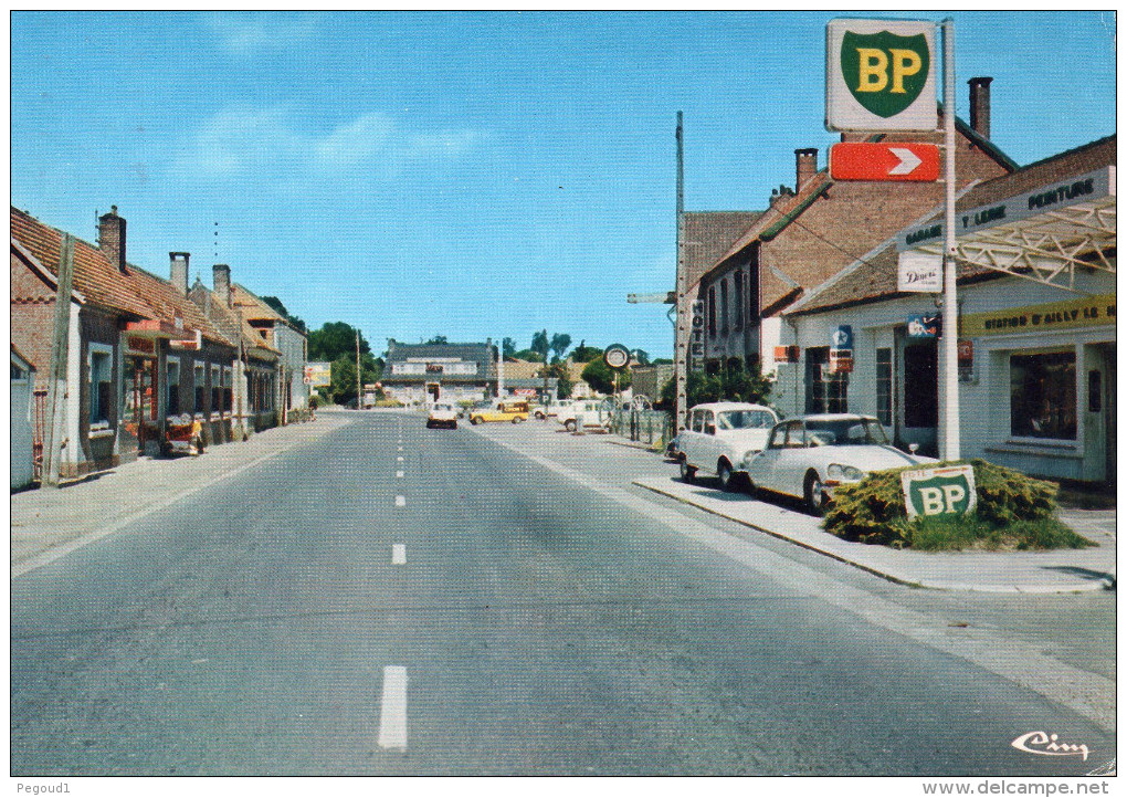 CARTE POSTALE MODERNE. SOMME. AILLY-LE-HAUT-CLOCHER. STATION ESSENCE  BP.  AUTO DS CITROEN. - Ailly Le Haut Clocher