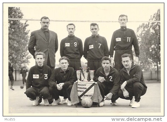 PHOTOGRAPHIE  FOOT-BALL " Equipe De Massey Ferguson 1959 " - Sport