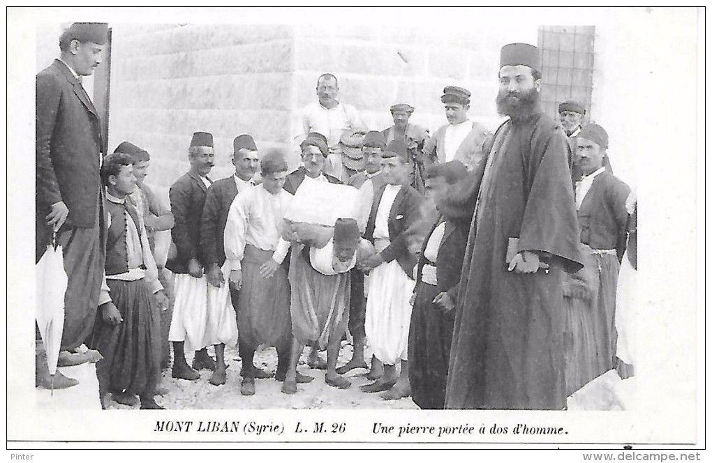 MONT LIBAN - Une Pierre Portée à Dos D´homme - Lebanon