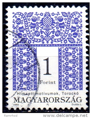 HUNGARY 1994 Traditional Patterns - 1fo. - Violet And Black   FU - Gebruikt