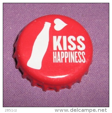 Coca-cola - Bottle Cap / Magnet - Kiss Happiness, Croatia, 2015. - Casquettes