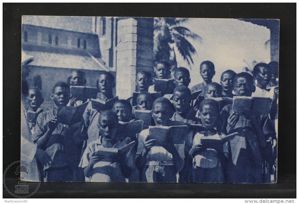 Old Africa Postcard - Missions D´Afrique  - Une Schola Africaine / An African School - Sin Clasificación