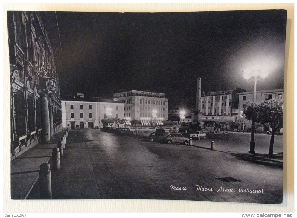 Massa Piazza Aranci Notturno - Massa