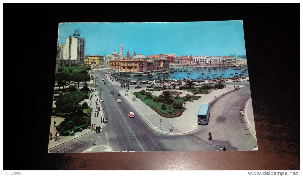 C-36008 BARI LUNGOMARE CINEMA TEATRO MARGHERITA AUTO D'EPOCA AUTOBUS - Bari