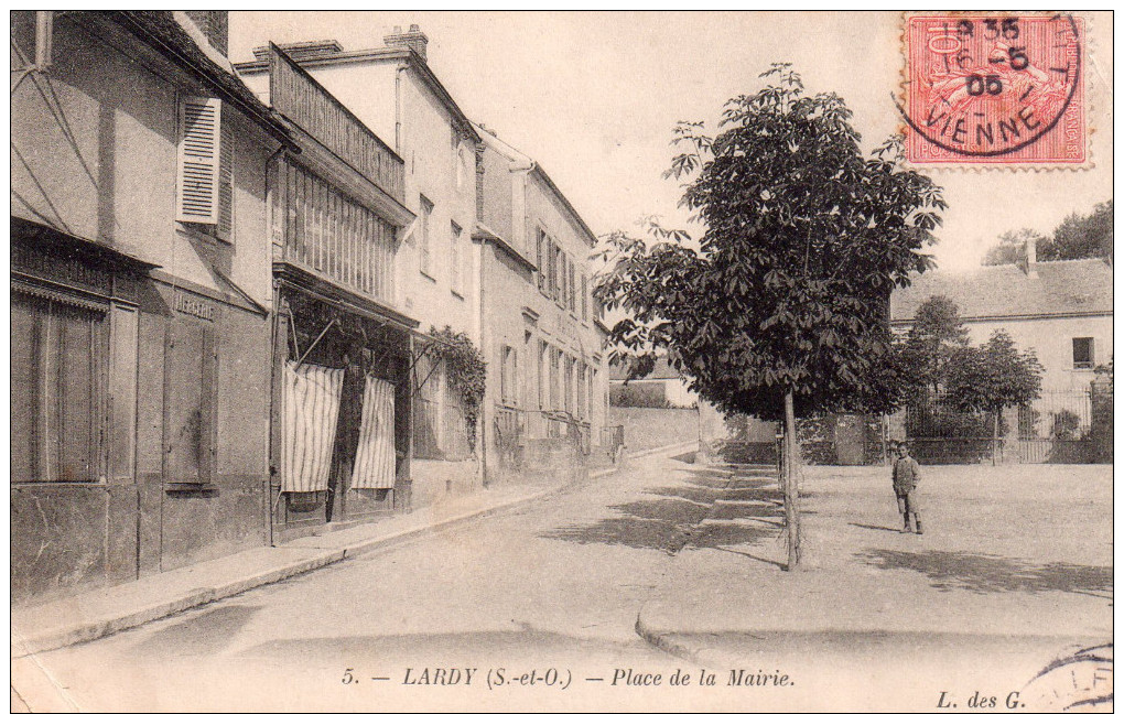 Cpa  91 Lardy , La Place De La Mairie - Lardy