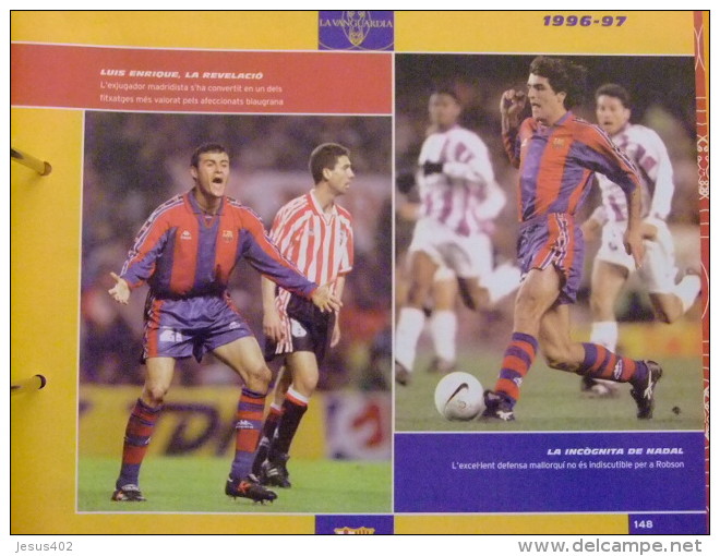 LIBRO CON FICHAS FUTBOL FOOTBALL DEL BARÇA 150 LAMINAS  editado por la vanguardia en 1996