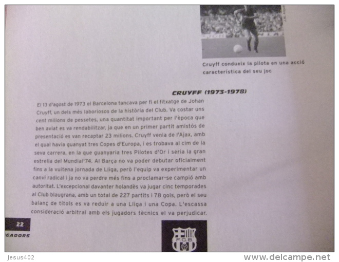 LIBRO CON FICHAS FUTBOL FOOTBALL DEL BARÇA 150 LAMINAS  editado por la vanguardia en 1996