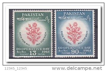 Pakistan 1961, Postfris MNH, Flowers, Roses - Pakistan