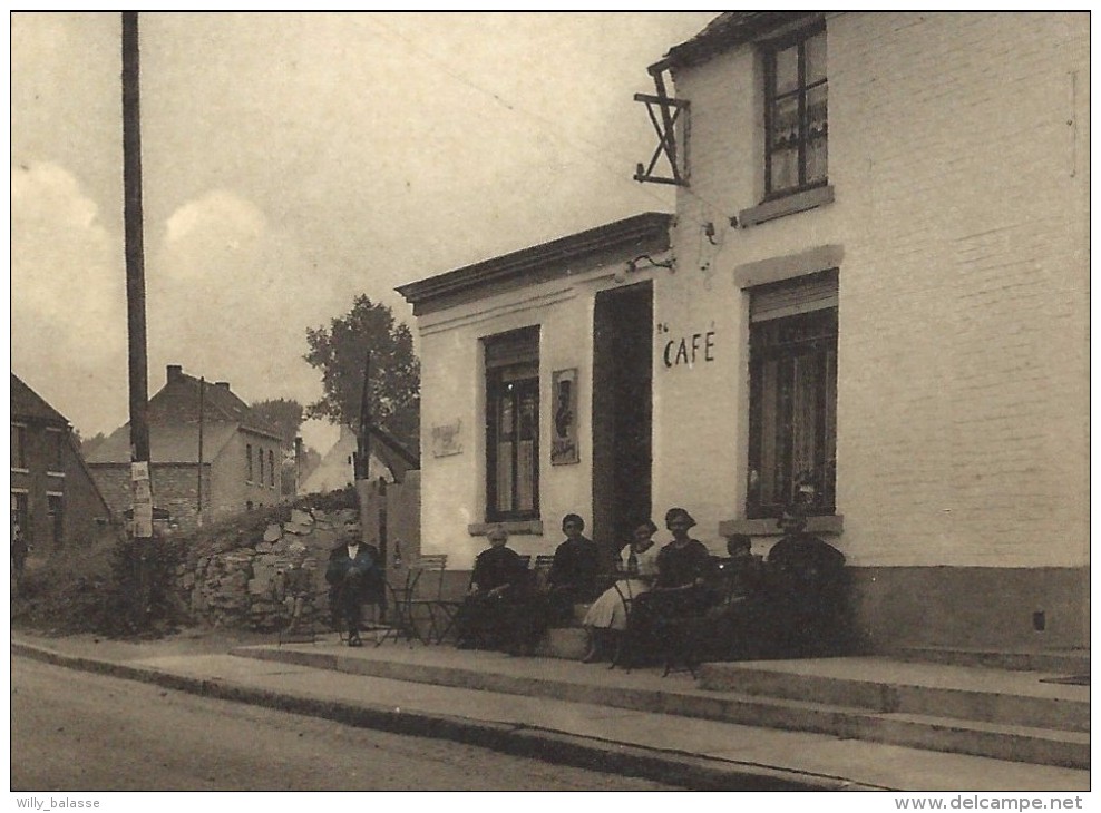 CPA - ASQUILLIES - Rue Des Montrys - Café     // - Quévy