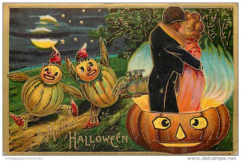 238835-Halloween, P Sander No SAN02-3, JOL Head Gourd Men Running By Couple Kissing Inside A Jack O Lantern - Halloween