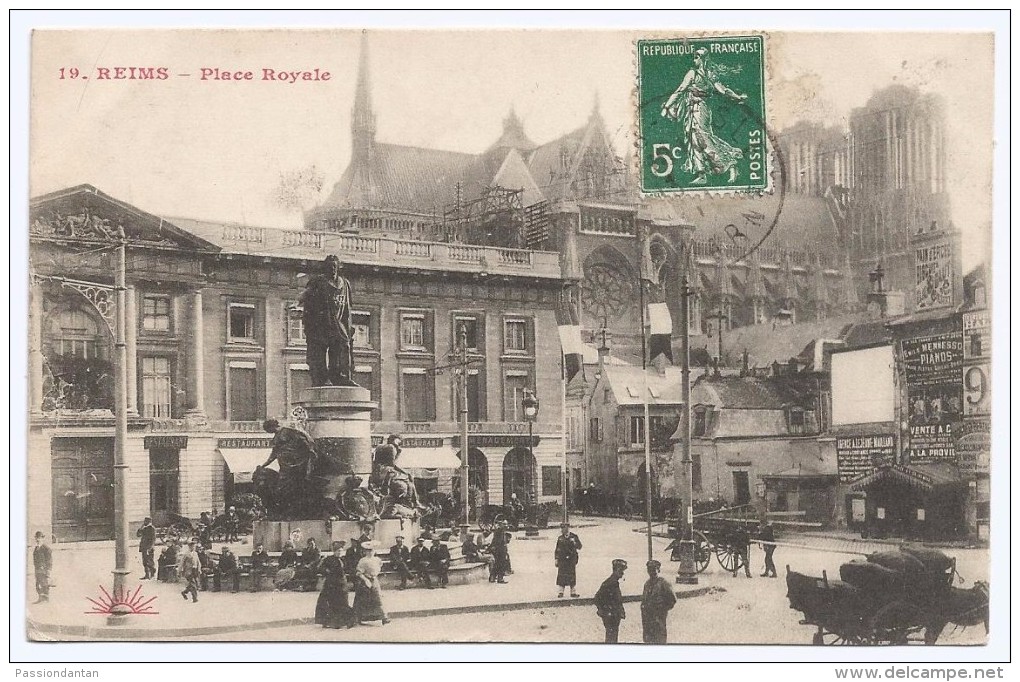 CPA Reims - Place Royale - Reims