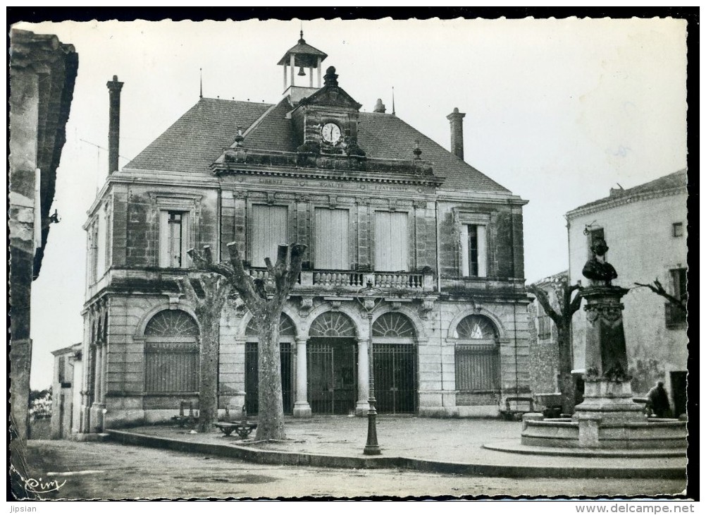 Cpsm Du 34 Thézan Mairie Et Place De La Mairie  AG15 9 - Sonstige & Ohne Zuordnung