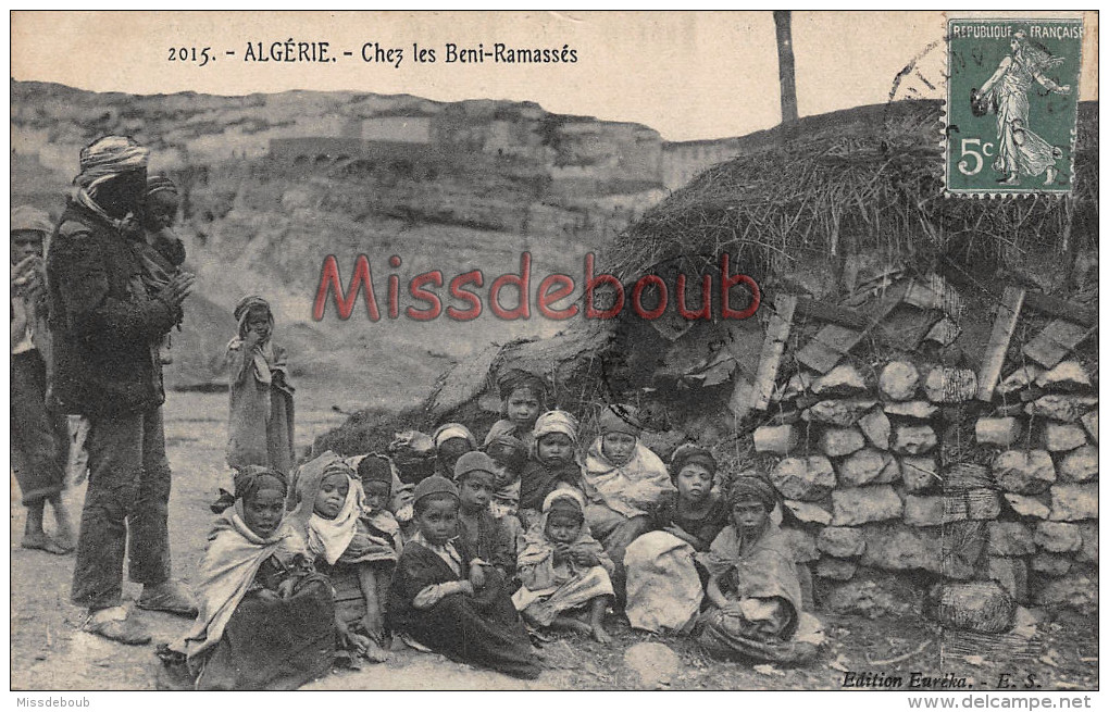 ALGERIE - Chez Les Beni Ramassés - 2 Scans - Niños