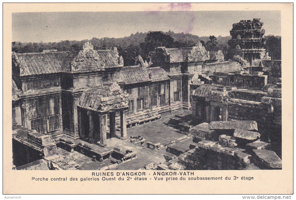 Camboya--Angkor--Siemreap--Porche Central Des Galeries Ouest Du 2º Etage - Cambodja