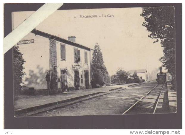 Machecoul - La Gare, Train Entrant - Machecoul