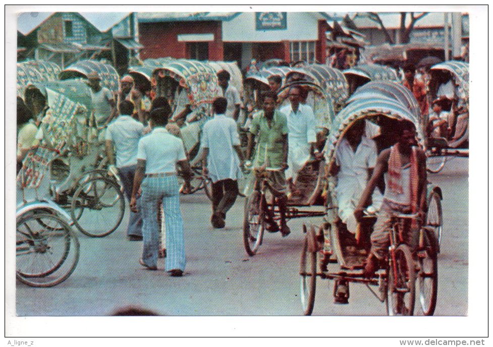 REF 219 CPSM BANGLADESH DaccaRickshaw With Passenger Velo Taxi - Bangladesch