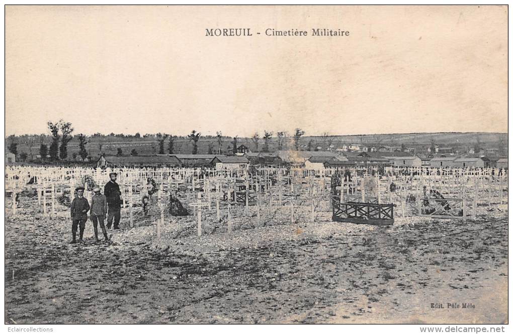 Moreuil      80     Cimetière Militaire - Moreuil