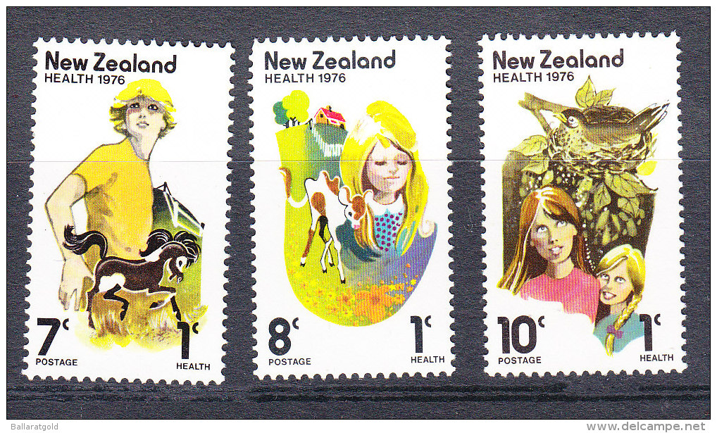 New Zealand 1976 Health Set - Mint - Unused Stamps