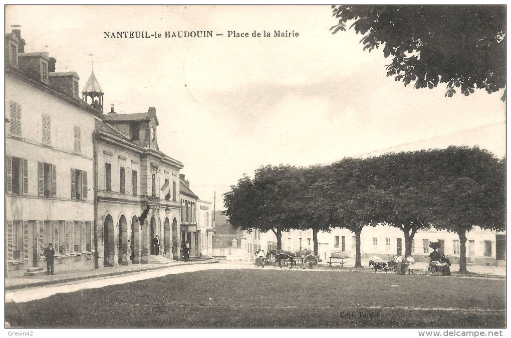 60 - NANTEUIL LE HAUDOUIN - Place De La Mairie - Attelages - Nanteuil-le-Haudouin