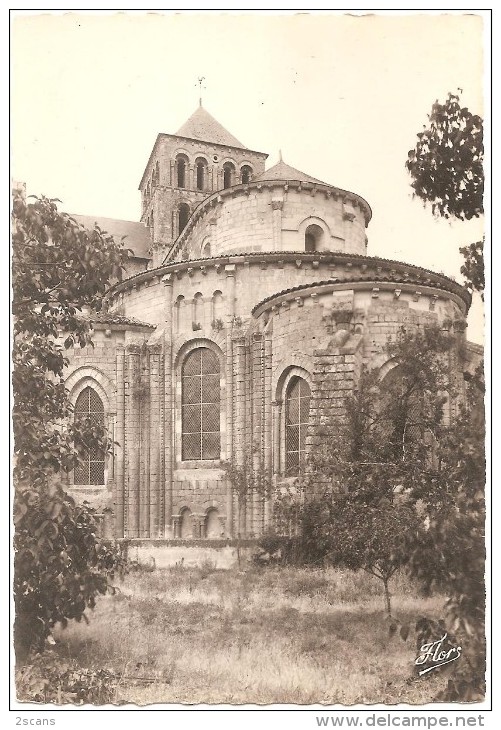 Dépt 79 - SAINT-JOUIN-DE-MARNES - L'Église Abbatiale (XIè-XIIè Siècle) - Le Chevet - (CPSM 10,4 X 15 Cm) - Saint Jouin De Marnes