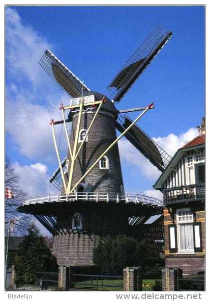RIJKEVOORT - Boxmeer (N.Br.) - Molen/moulin - Stellingmolen "Luctor Et Emergo" Opgezeild En In Werking (2002) - Boxmeer