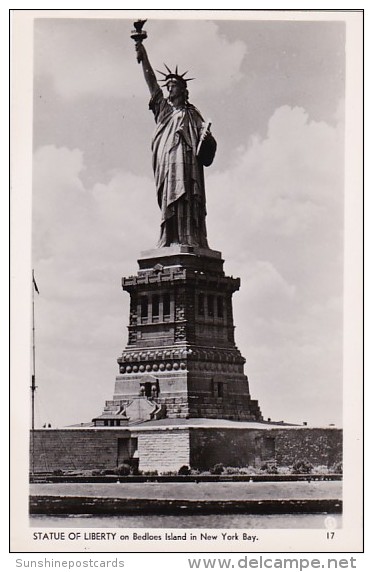 Statue Of Liberty Bedloe's Island New York City Real Photo - Statue Of Liberty