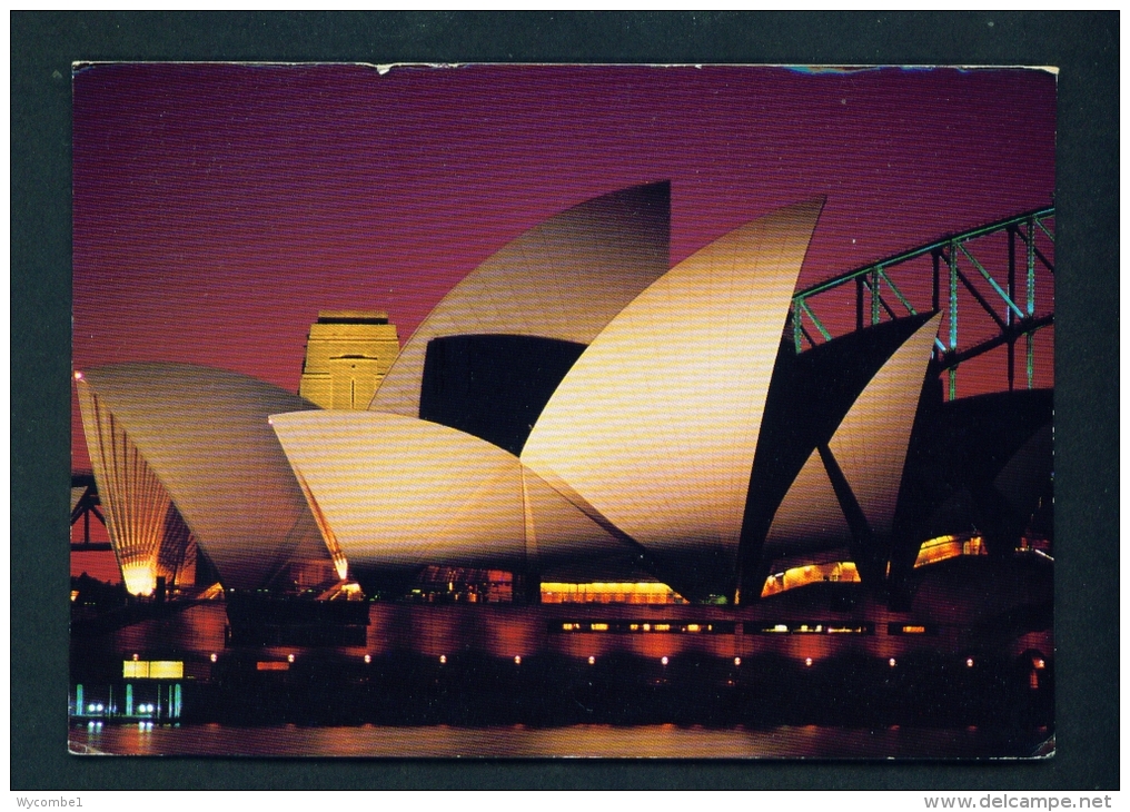 AUSTRALIA  -  Sidney  Opera House By Night  Unused Postcard As Scan - Sydney