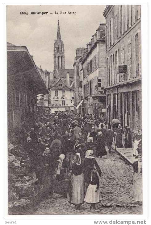 QUIMPER. - La Rue Astor. Très Belle Animation - Quimper