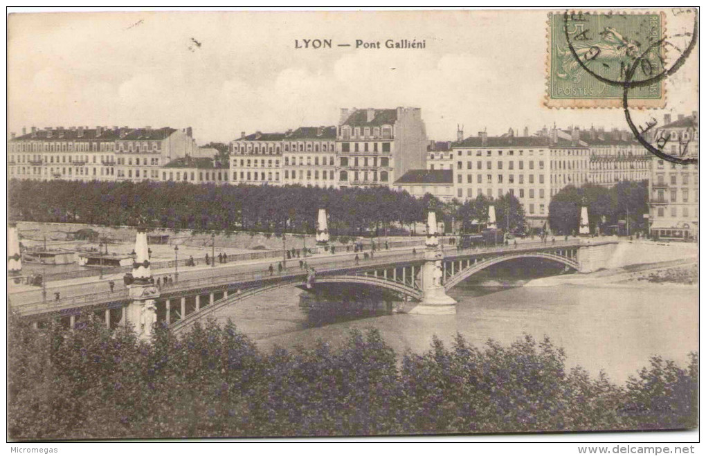 JULIENAS - Pont Galliéni - Julienas