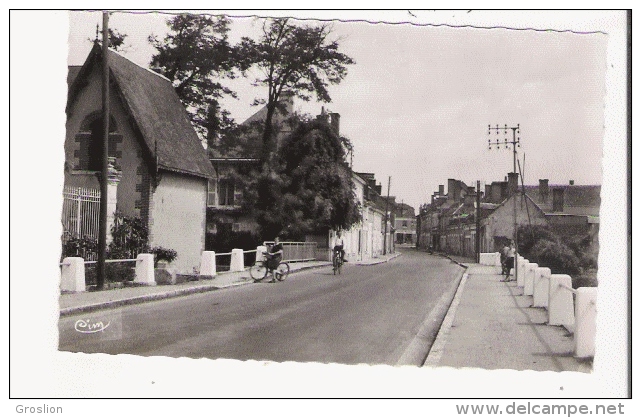 CONTRES (L ET CH) 7 RUE DE SAINT AIGNAN (CYCLISTES ET PETITE ANIMATION) - Contres