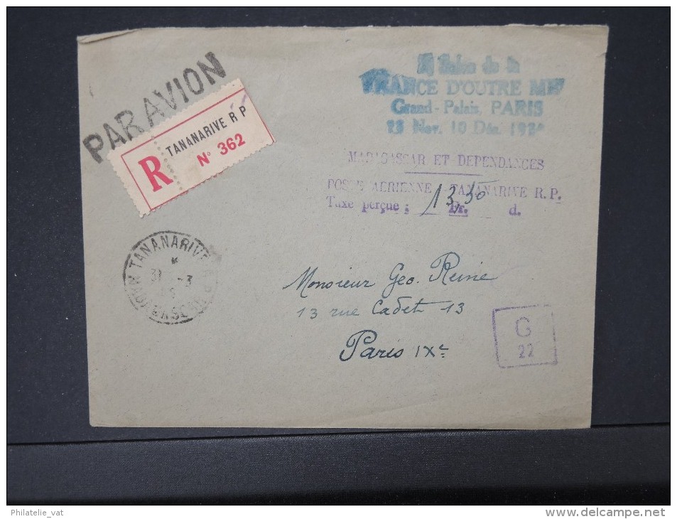 FRANCE-MADAGASCAR- Enveloppe En Recommandée Par Avion ( Griffe Taxe Percue) En 1945    à Voir P4875 - Poste Aérienne
