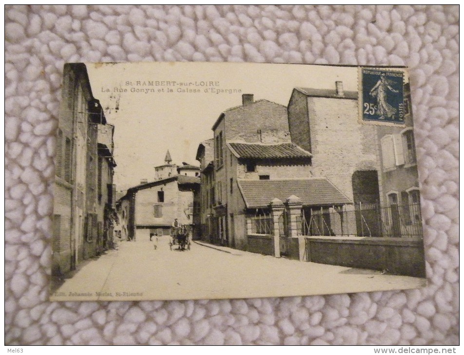 A286.CPA  42. SAINT-RAMBERT-SUR-LOIRE. La Rue Gonyn Et La Caisse D'Epargne. Beau Plan Animé. Ecrite & Voyagée 1920 - Saint Just Saint Rambert