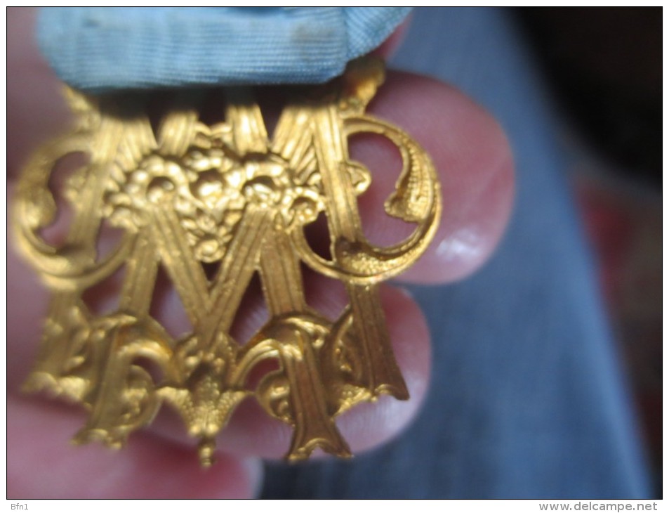 ANCIENNE MEDAILLE DE PELERINAGE - VOIR PHOTOS - Religione & Esoterismo