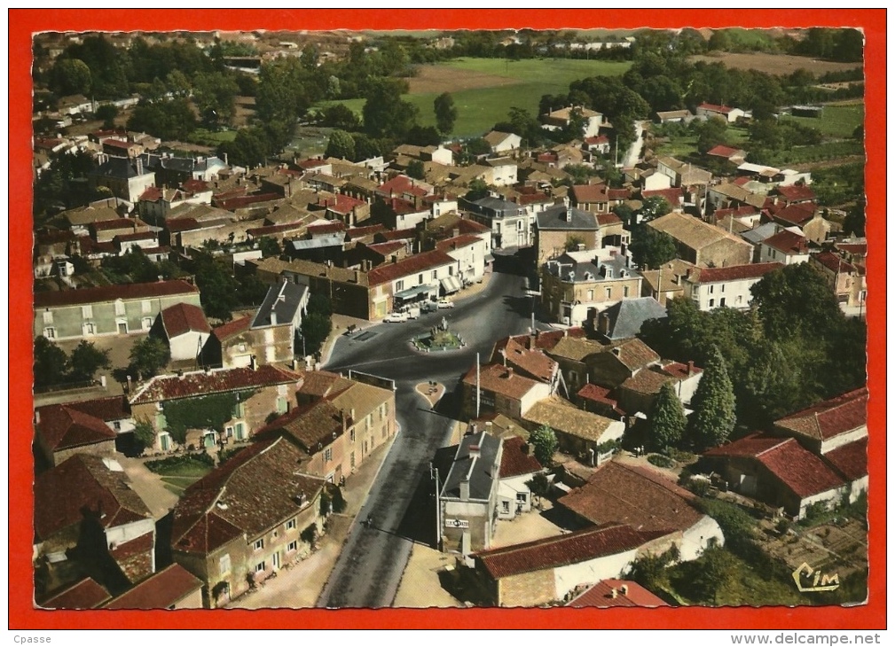 CPSM 85 Ste SAINTE-HERMINE Vendée - Vue Générale Aérienne - Le Rond-Point ° Cim Combier - Sainte Hermine