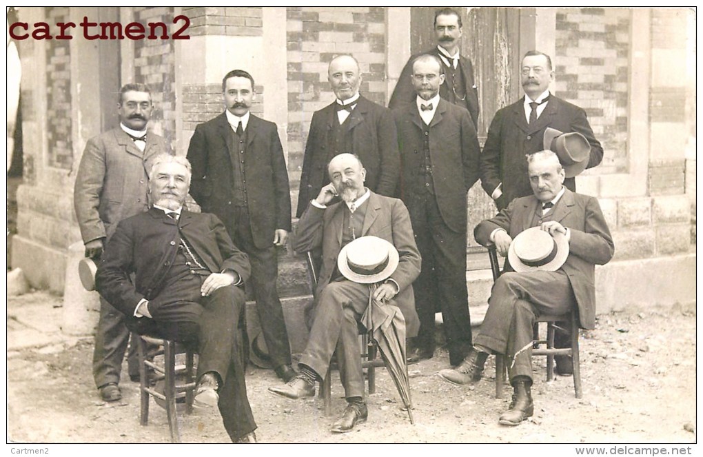 CARTE PHOTO : AUPS PERSONNAGE A IDENTIFIER MAIRE ? POLITICIEN ? ARTISTE ? 1907 BISMES 83 VAR - Aups