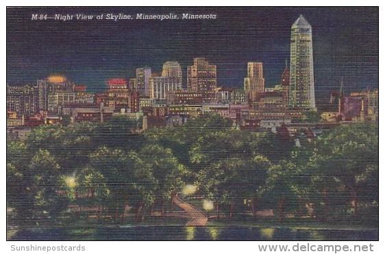 Night View Of Skyline Minneapolis Minnesota - Minneapolis