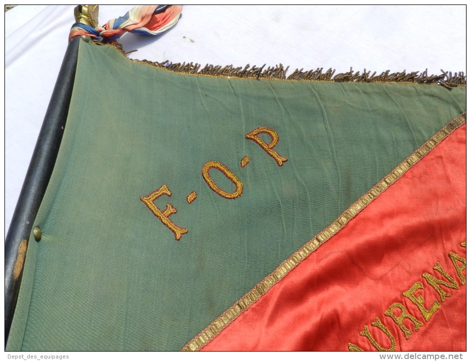 TRES BEAU DRAPEAU CHATEAURENAULT  F.O.P.  - FEDERATION OFFICIERS POITOU - LEGION ETRANGERE ?? - Drapeaux