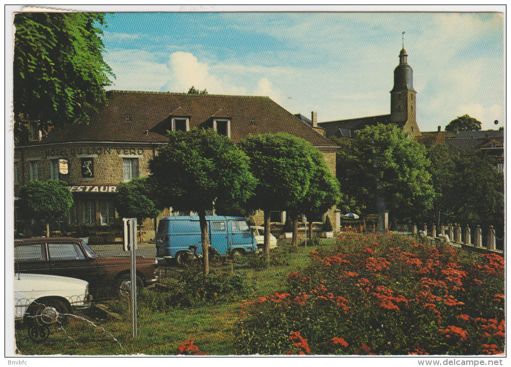 PUTANGES - L'Eglise Et L'Hôtel Du Lion Vert - Putanges