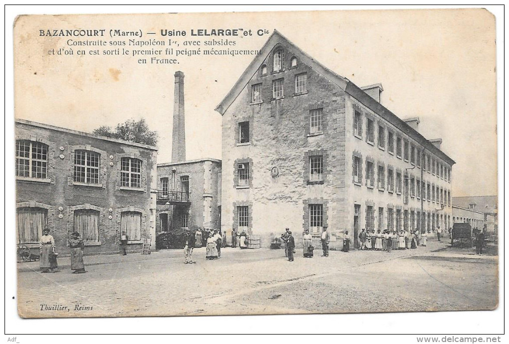 CPA BAZANCOURT CARTE ANIMEE AVEC LE PERSONNEL DE L'USINE 51 MARNE - Bazancourt